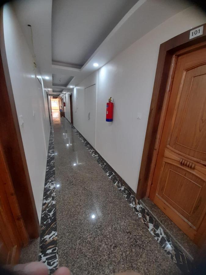 Hotel Zoon Dabb Srinagar Airport Kashmir Dış mekan fotoğraf