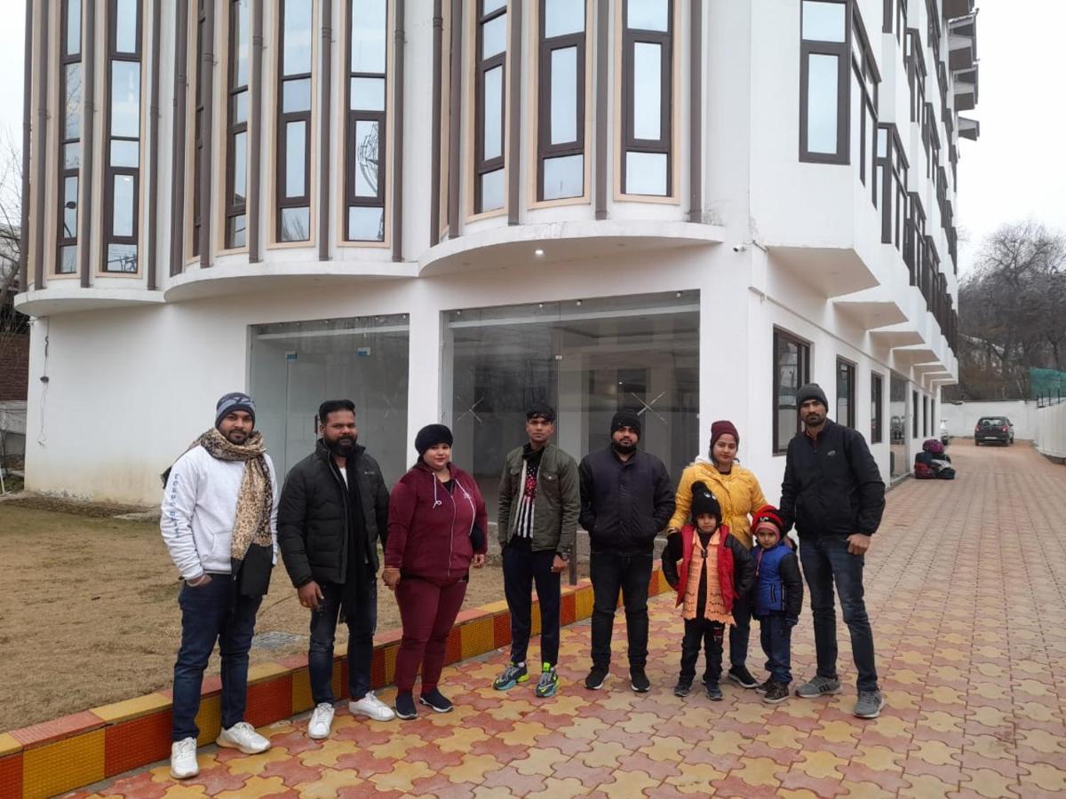 Hotel Zoon Dabb Srinagar Airport Kashmir Dış mekan fotoğraf