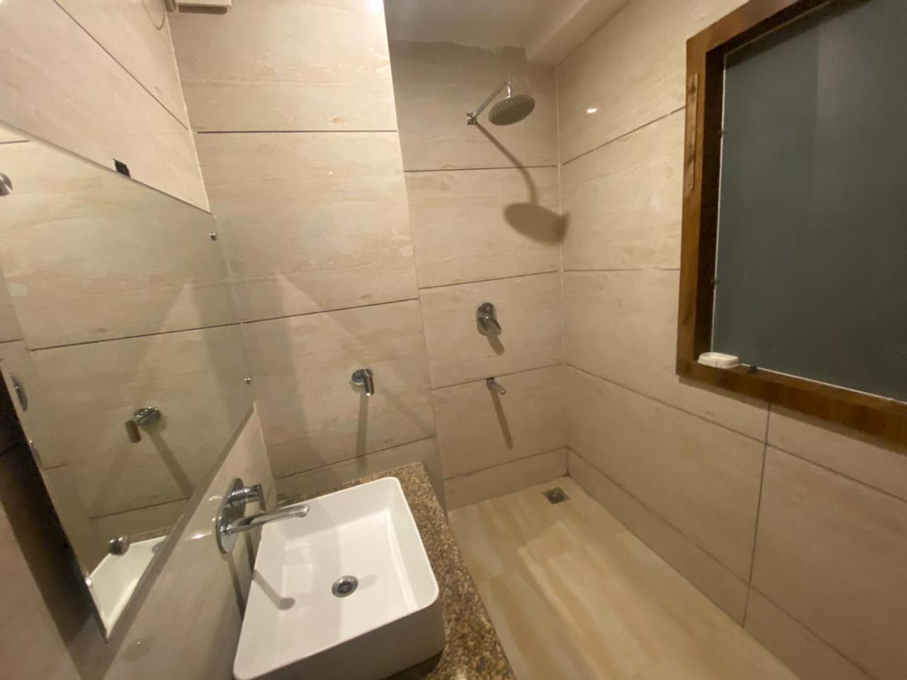 Hotel Zoon Dabb Srinagar Airport Kashmir Dış mekan fotoğraf