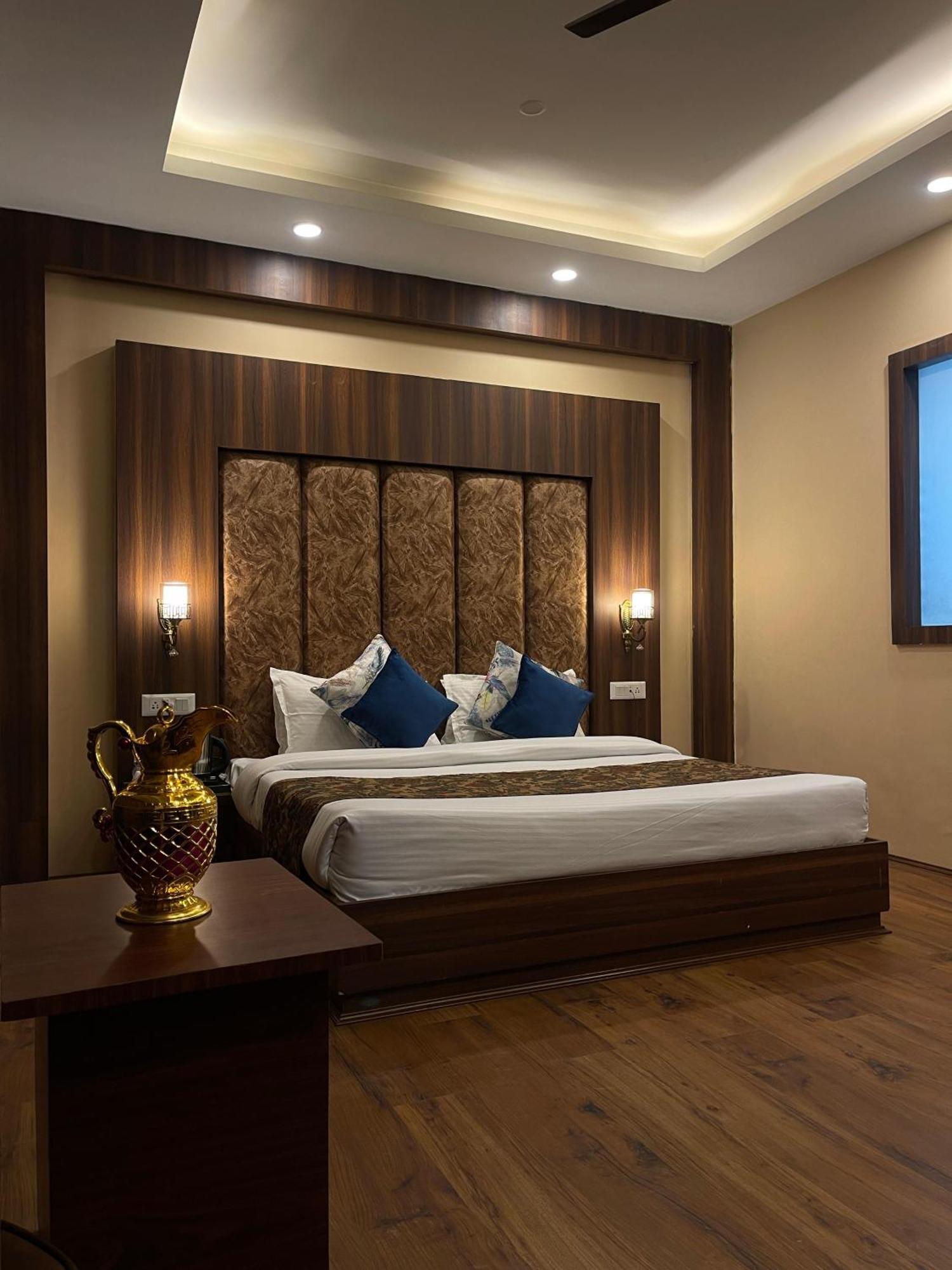 Hotel Zoon Dabb Srinagar Airport Kashmir Dış mekan fotoğraf