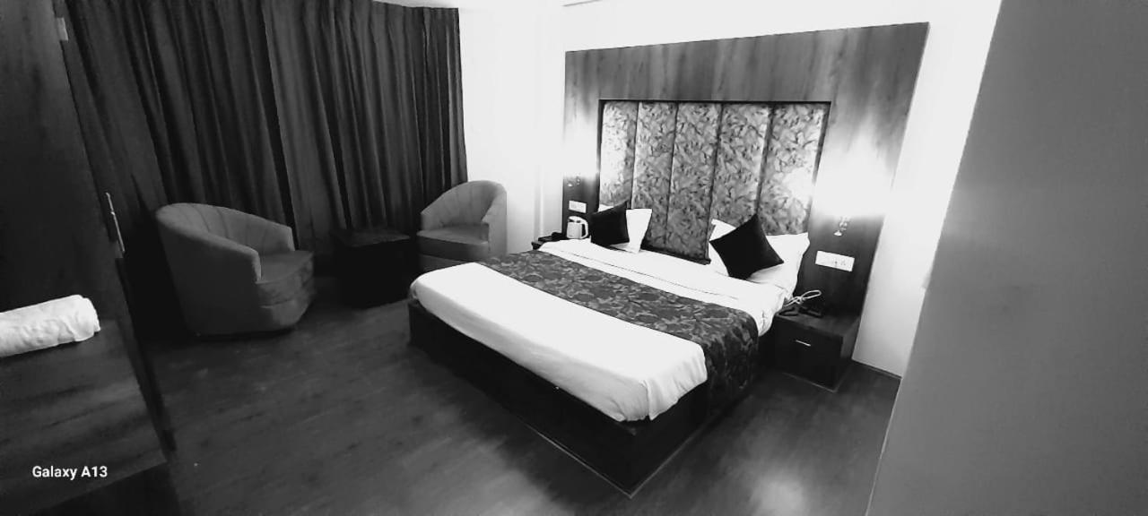 Hotel Zoon Dabb Srinagar Airport Kashmir Dış mekan fotoğraf